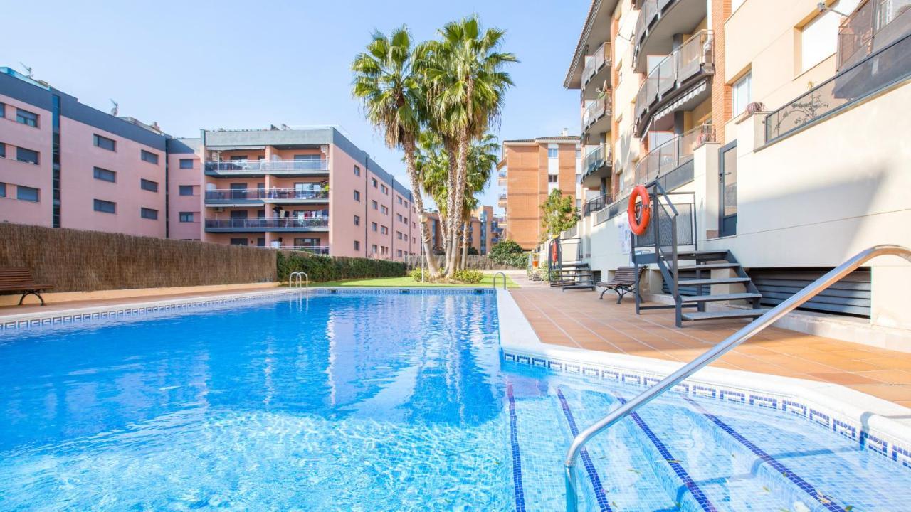 2P-51 - Lloret De Mar Zewnętrze zdjęcie