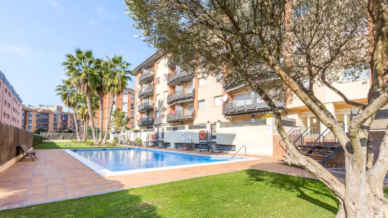 2P-51 - Lloret De Mar Zewnętrze zdjęcie
